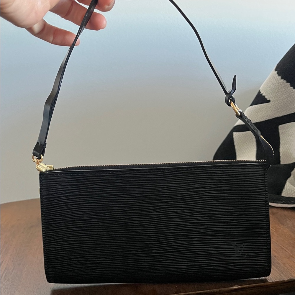 Louis Vuitton Black Epi Leather Shoulder Bag